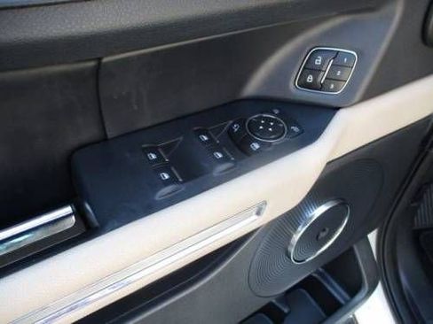 Used 2023 Ford Expedition Max Limited image 17