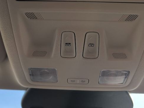 Used 2020 Ford Escape Titanium image 29