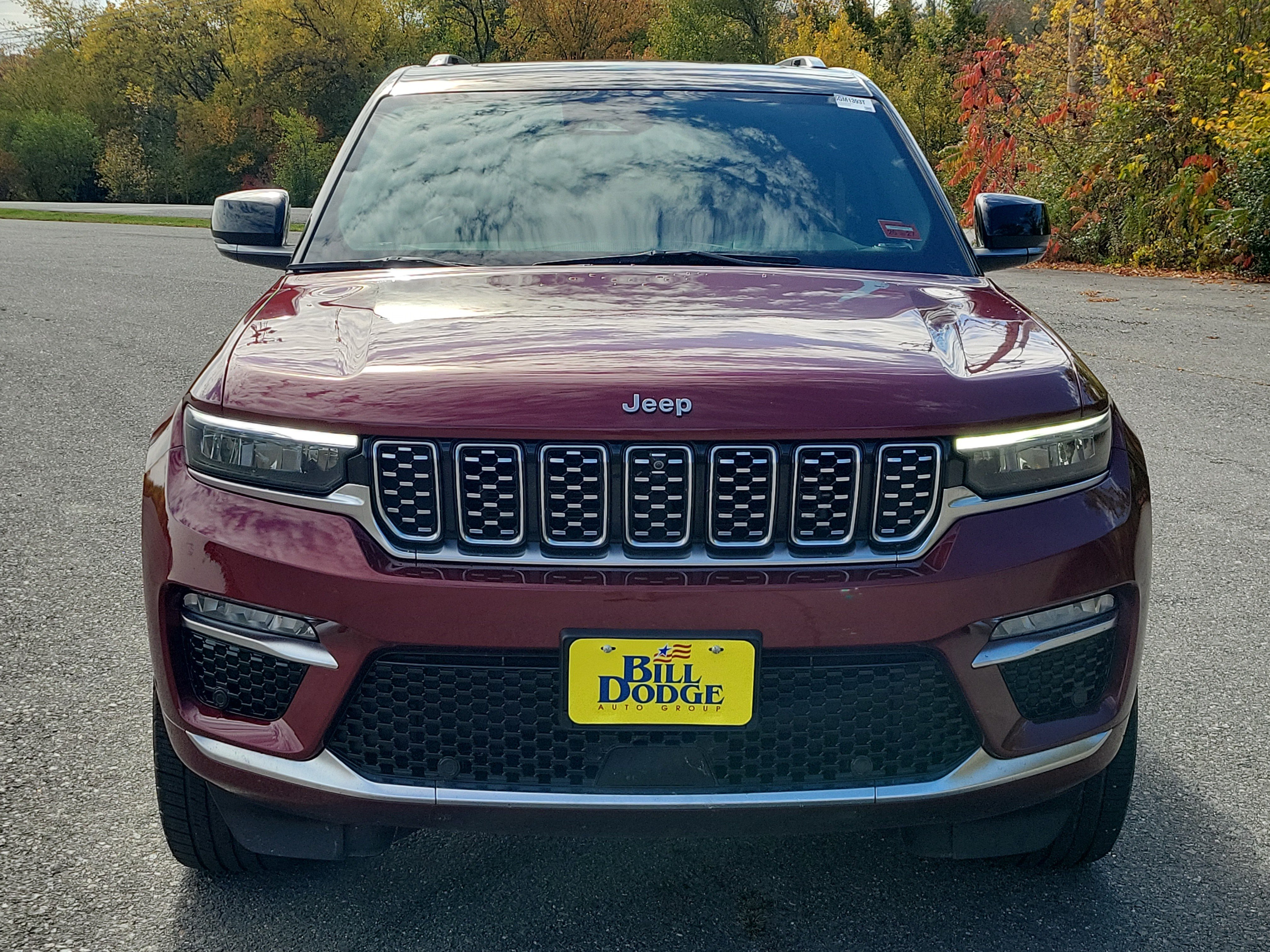 Used 2024 Jeep Grand Cherokee Summit AWD/4WD image 2