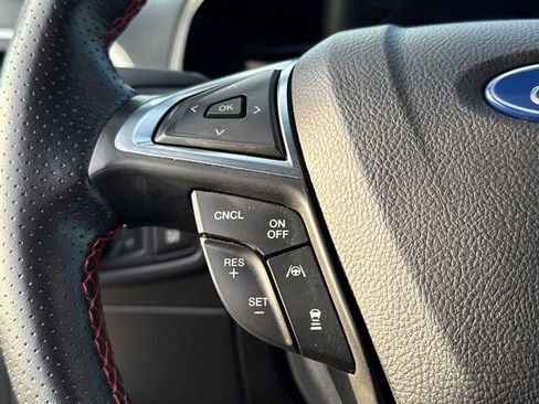 Certified 2022 Ford Edge ST-Line image 28