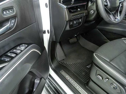 Certified 2024 Cadillac Escalade Sport w/ LPO, ONYX Package AWD/4WD image 7