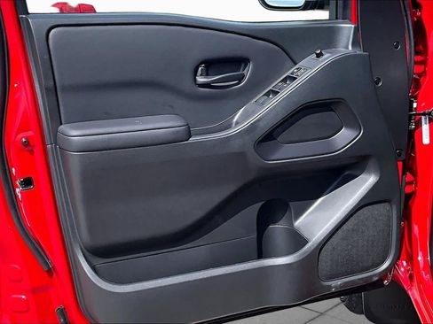 New 2027 Nissan Frontier SV w/ SV Convenience Package RWD image 10