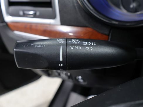 Used 2013 Chrysler 300 RWD image 37