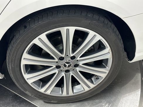 Used 2018 Mercedes-Benz E 300 image 25