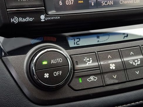 Used 2015 Toyota RAV4 XLE FWD image 16