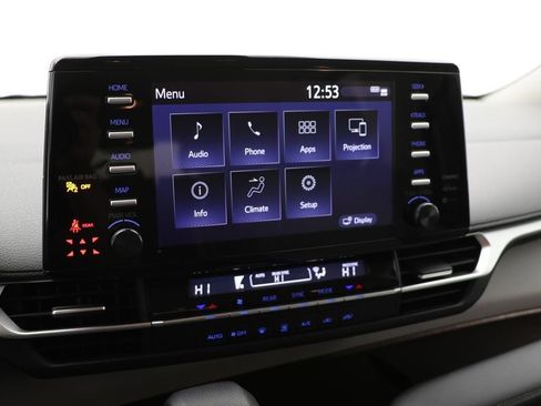 Used 2024 Toyota Sienna LE image 22