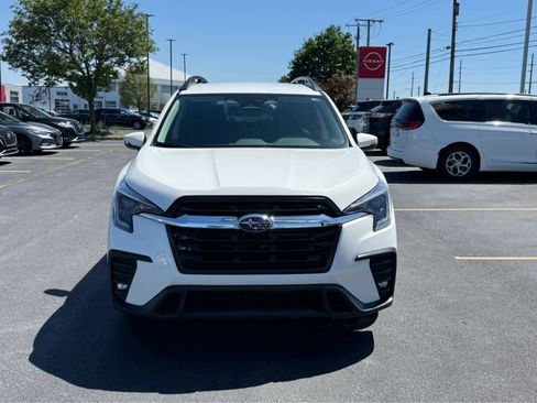Used 2023 Subaru Ascent Limited AWD/4WD image 2