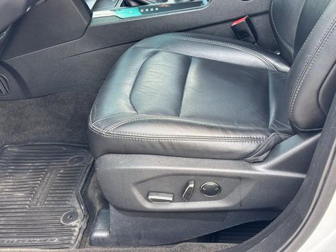 Used 2016 Ford Explorer XLT w/ Equipment Group 202A FWD image 18
