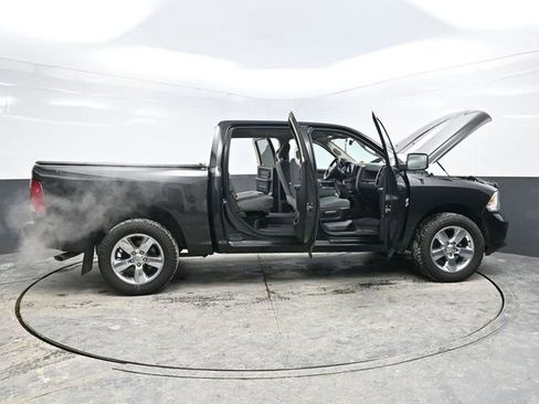 Used 2018 RAM 1500 Express w/ Express Value Package image 44