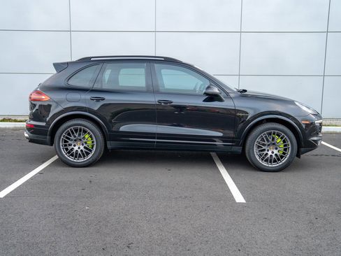 Used 2018 Porsche Cayenne S image 8