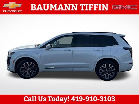 Used 2023 Cadillac XT6 Sport w/ Technology Package AWD/4WD image 2