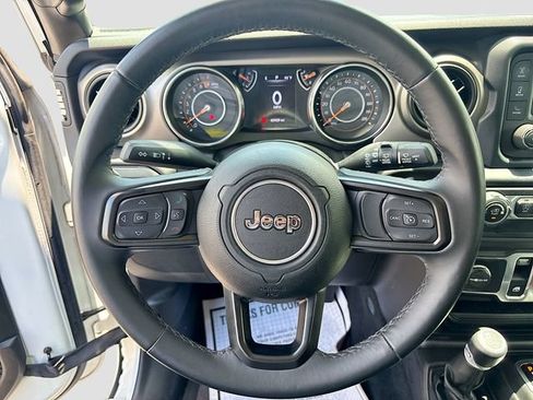 Used 2019 Jeep Wrangler Sport AWD/4WD image 11