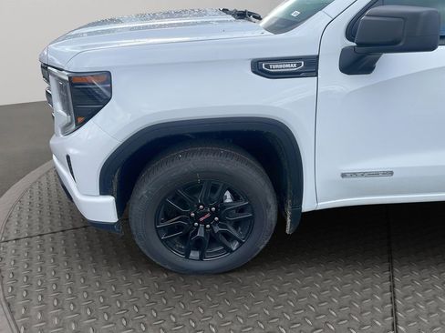 New 2026 GMC Sierra 1500 Elevation image 29