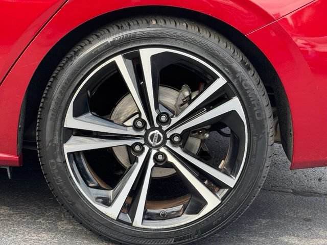 Used 2021 Nissan Sentra SR FWD image 9