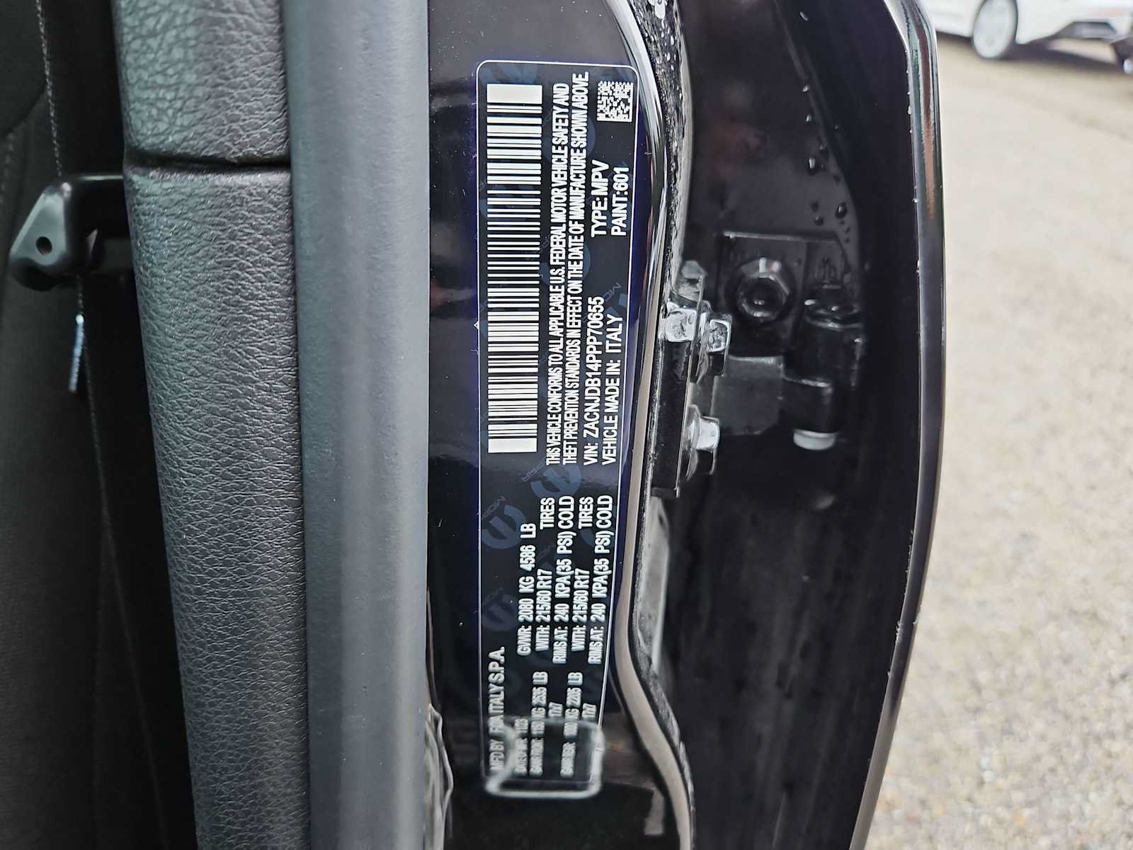 Used 2023 Jeep Renegade Latitude AWD/4WD image 29