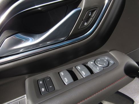 Used 2024 Chevrolet Suburban RST w/ Sport Performance Package image 27