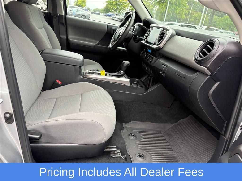Used 2023 Toyota Tacoma SR5 w/ Technology Package AWD/4WD image 18