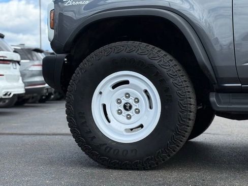 Used 2025 Ford Bronco Heritage Edition AWD/4WD image 51