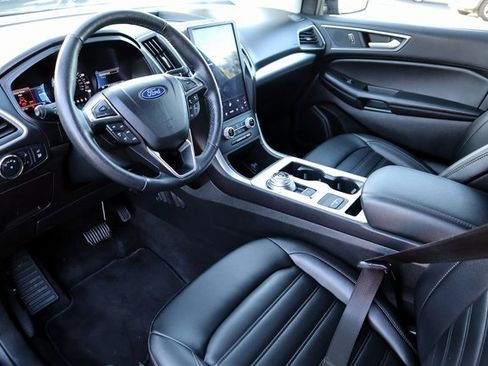 Certified 2022 Ford Edge SEL w/ Convenience Package image 3