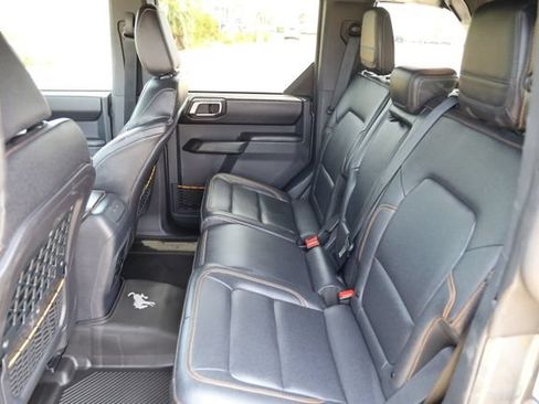 Used 2024 Ford Bronco Badlands AWD/4WD image 12