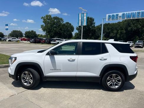 Used 2025 GMC Terrain Elevation AWD/4WD image 3