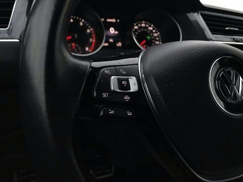 Used 2021 Volkswagen Tiguan SE R-Line image 38