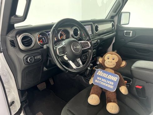 Used 2020 Jeep Wrangler Unlimited Sahara AWD/4WD image 9