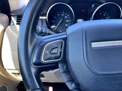 Used 2017 Land Rover Range Rover Evoque SE Premium AWD/4WD image 18