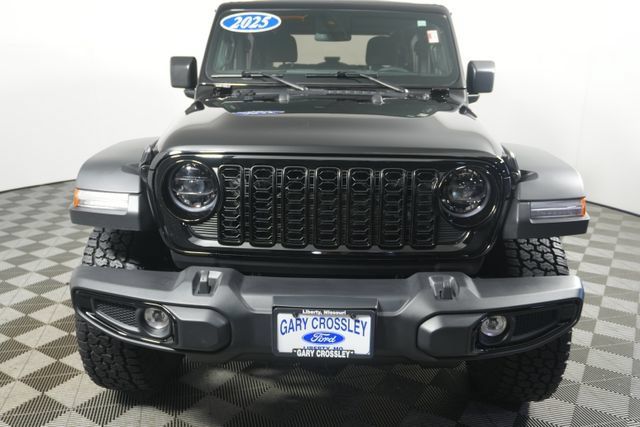Used 2025 Jeep Wrangler Sport AWD/4WD image 8