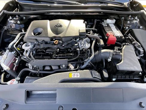 Used 2024 Toyota Camry SE image 32
