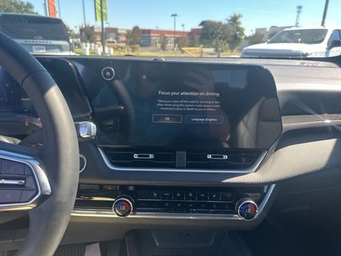 New 2026 Chevrolet Equinox LT w/ Convenience Package II image 22