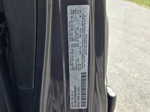 Used 2025 Jeep Wrangler Unlimited Rubicon image 33