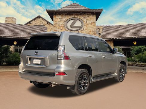 Certified 2022 Lexus GX 460 Premium w/ Premium Package image 2