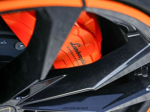 Used 2022 Lamborghini Urus image 66