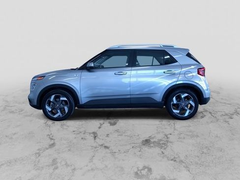 Used 2025 Hyundai Venue SEL image 7