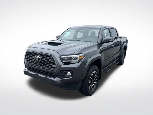 Used 2023 Toyota Tacoma TRD Sport w/ Technology Package RWD image 3