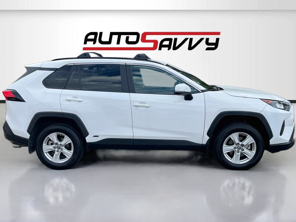 Used 2021 Toyota RAV4 LE AWD/4WD image 8
