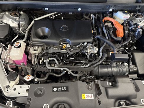 Used 2024 Toyota RAV4 SE w/ Convenience Package image 14