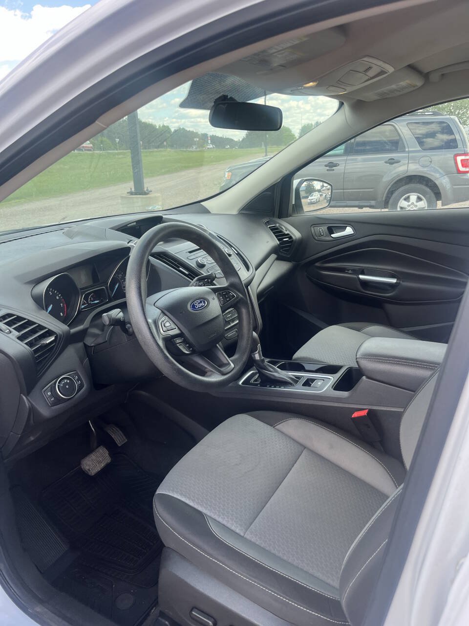 Used 2017 Ford Escape SE AWD/4WD image 5