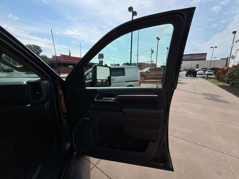 New 2026 GMC Sierra 3500 SLT AWD/4WD image 42