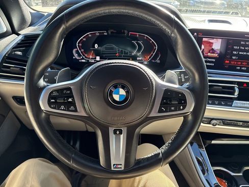 Used 2019 BMW X5 xDrive50i w/ M Sport Package image 18