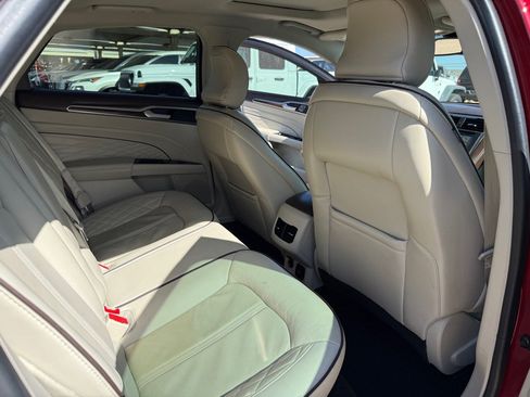 Used 2018 Ford Fusion Energi Platinum FWD image 17