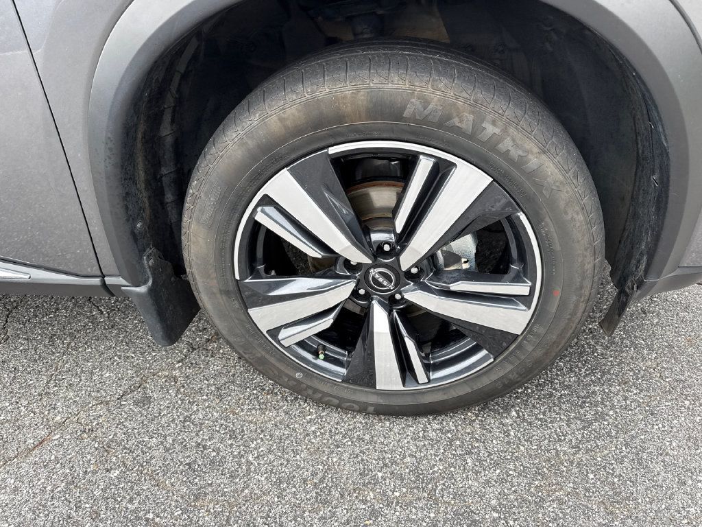 Used 2023 Nissan Rogue Platinum w/ Platinum Premium Package FWD image 12