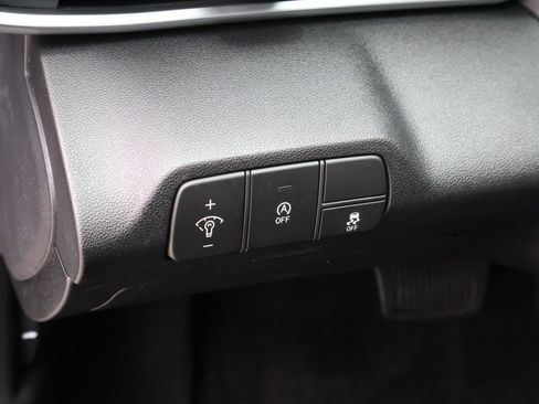Certified 2026 Hyundai Elantra SE FWD image 21