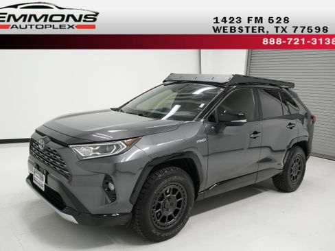 Used 2020 Toyota RAV4 XSE image 1