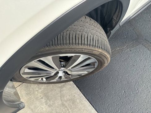 Used 2022 Subaru Ascent Touring w/ Popular Package #2A image 4