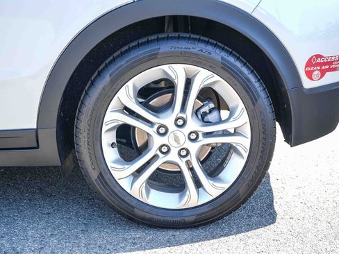 Used 2017 Chevrolet Bolt LT FWD image 10