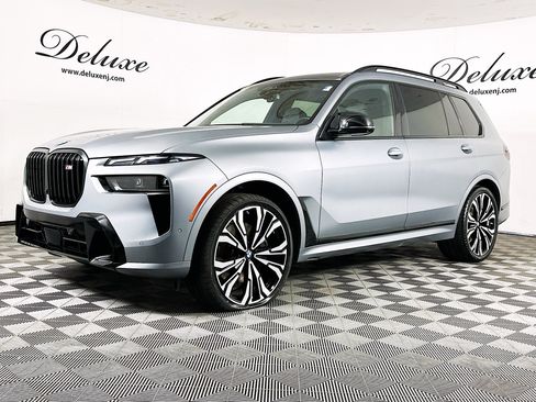 Used 2023 BMW X7 M60i w/ Executive Package AWD/4WD image 3