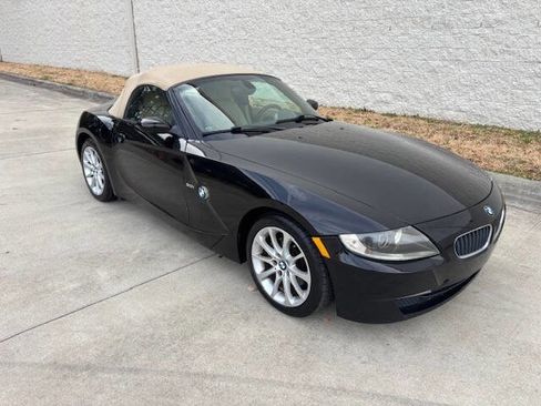 Used 2006 BMW Z4 3.0i image 5