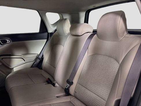 Used 2022 Kia Soul S FWD image 22